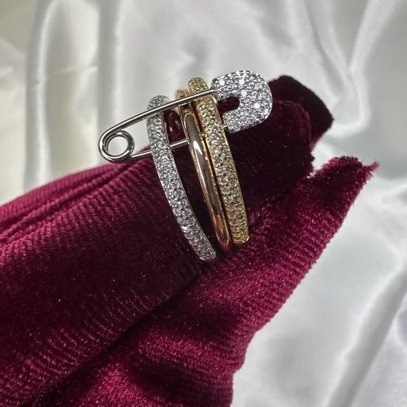 Gold and Silver Ring with Interwoven Bands and Sparkling Stones - Picture 6 of 9